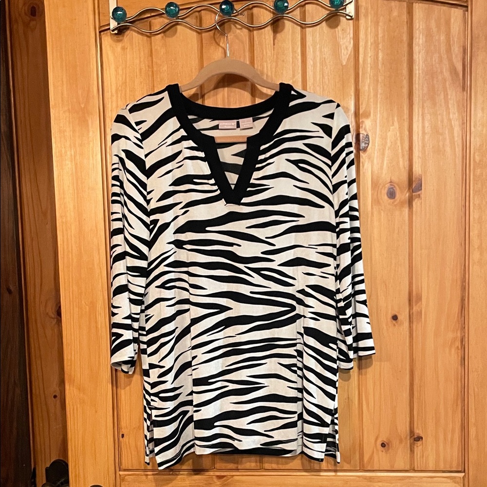 CHICO’S ZEBRA STRIPE TOP